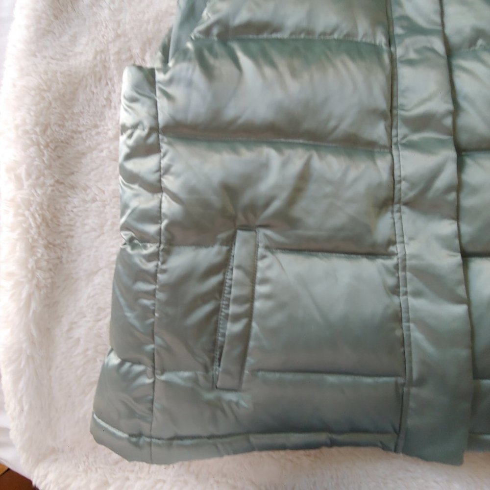 Talbots Green Metallic Funnel Neck Full Zip up Puffer Vest - Picture 3 of 10